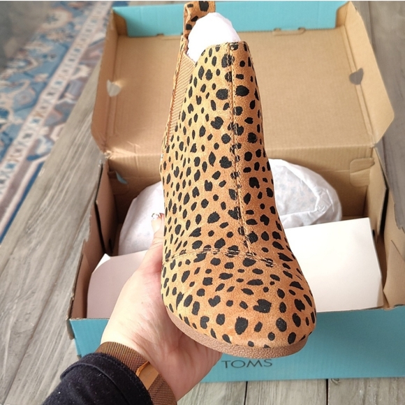NEW TOMS Kelsey Boots In Cheetah Printed Suede Size Women's 6.5 - Picture 5 of 10